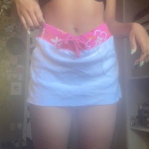 Super cute vintage mini skirt.